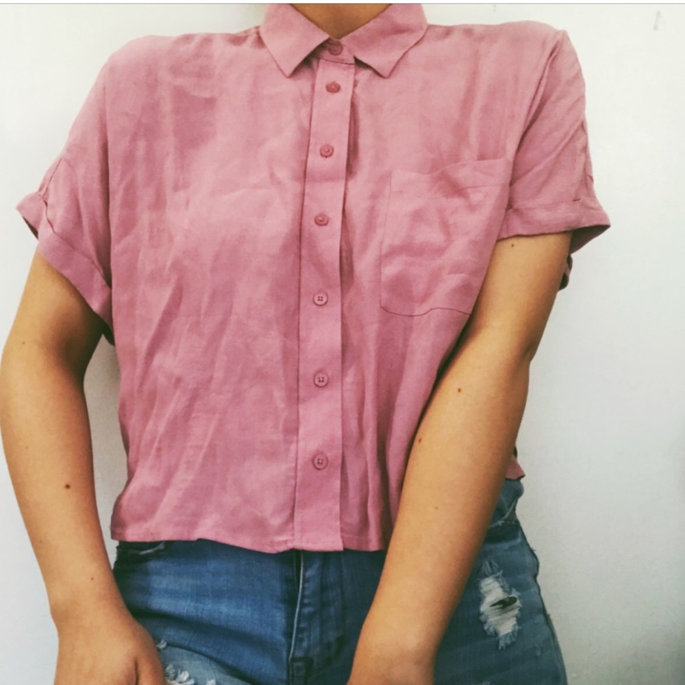 Boxy pink button up crop top
